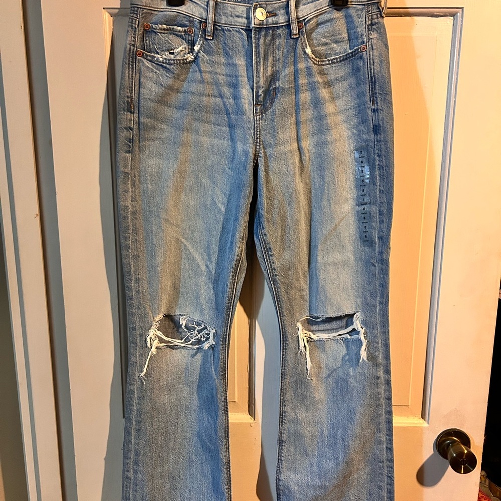 Distressed Light American Eagle Jeans Size 8S NWOT
